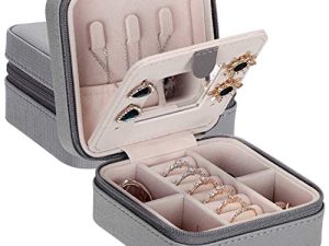 ANWBROAD Small Jewelry Box Travel Jewelry Organizer Jewelry Gift Box Pportable Display Storage Case with Mirror for Rings Earrings Necklace Bracelets Earrings for Girls Women Faux Leather UJJB001H